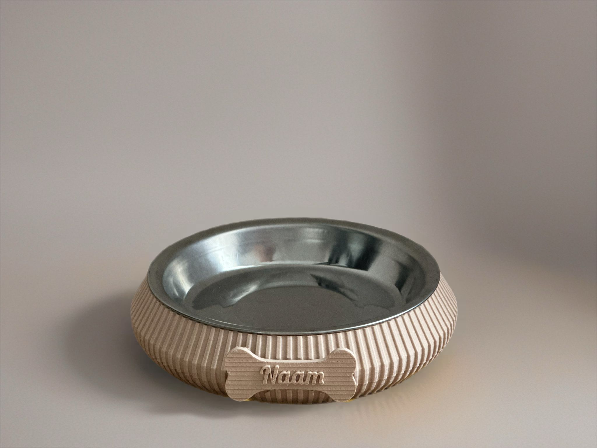 happy woef hondenbowl been smal