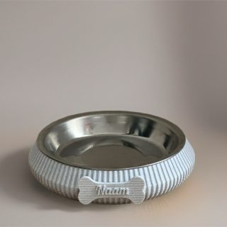 happy woef hondenbowl been smal